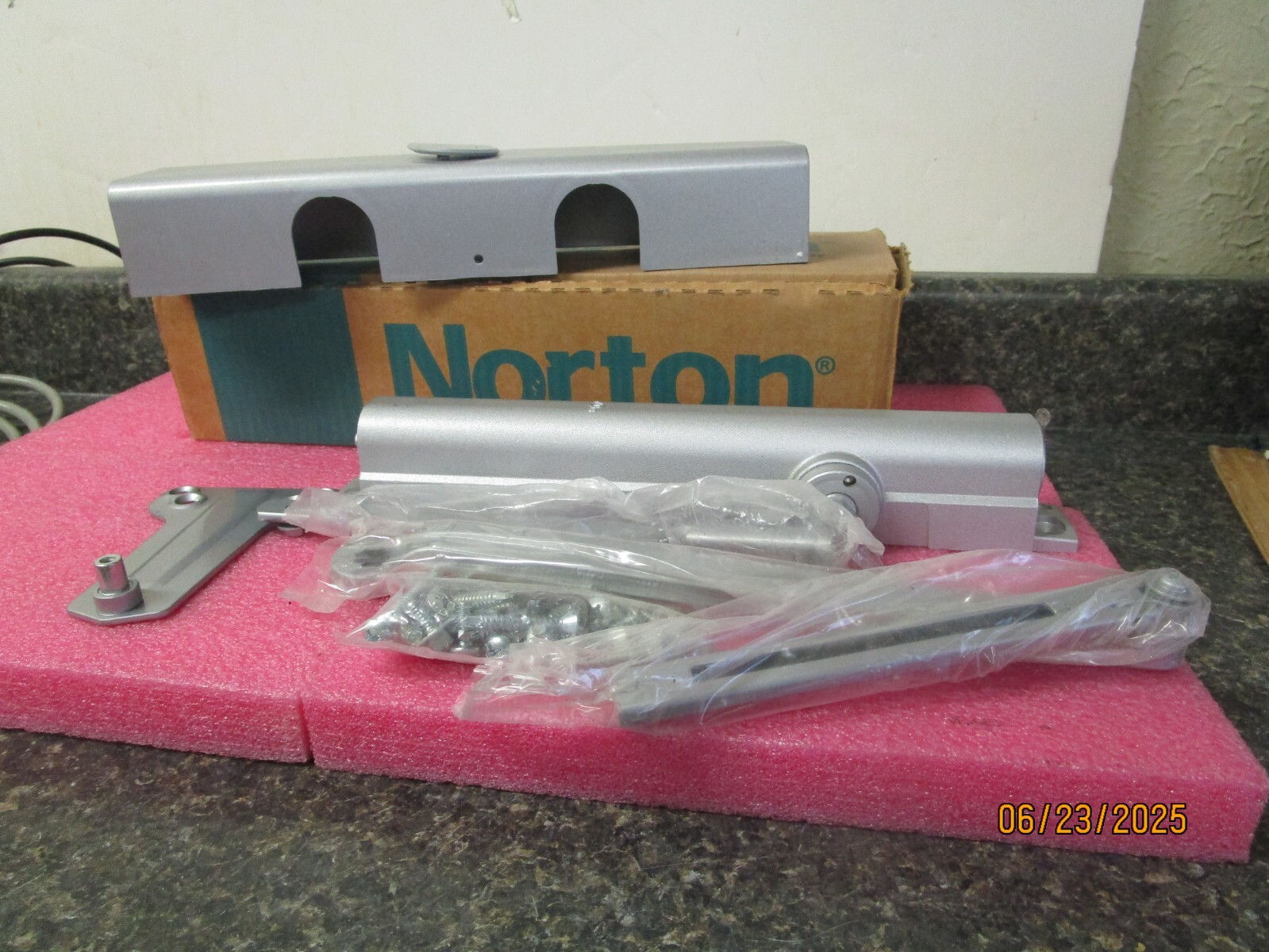Norton ASSA Abloy 3000/8000 Series Non Hold Open Door Closer Arm Assembly 149A