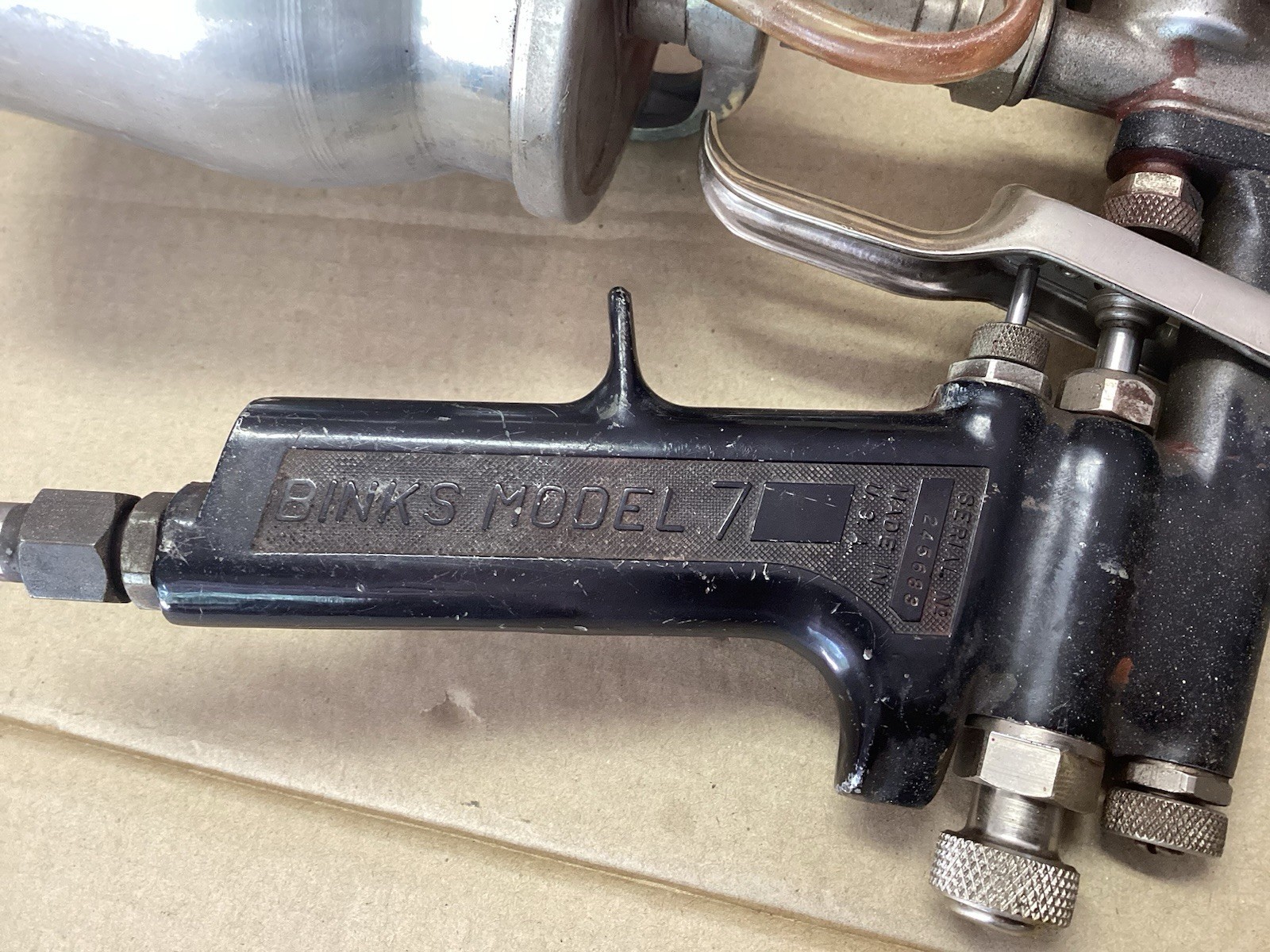 Binks Model 7 Paint Spray Gun With Cup And 38PM Nozzle