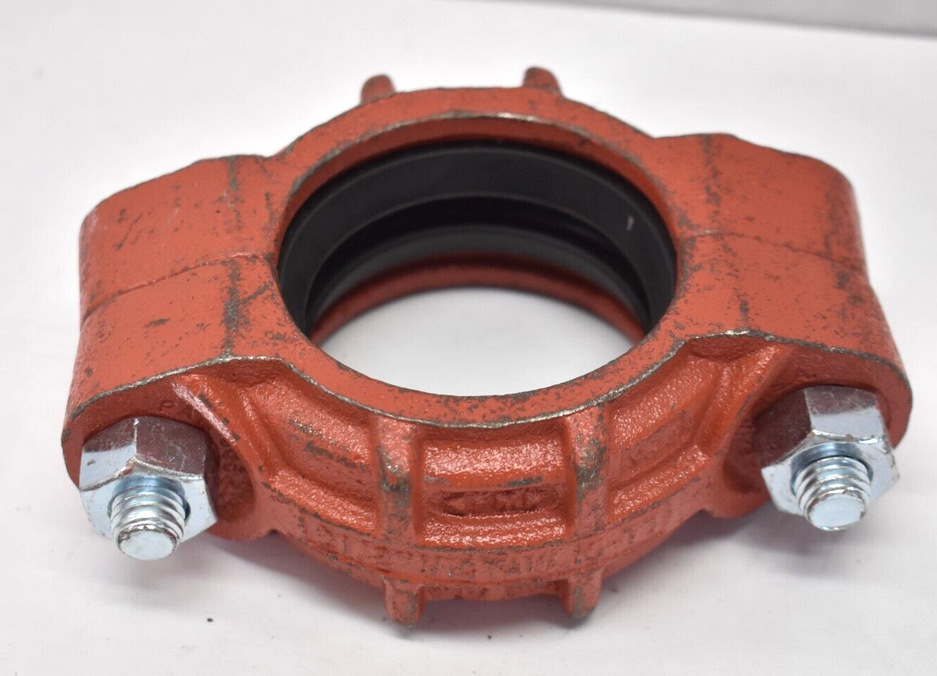 Victaulic Flexible Coupling Ductile Iron 2-1/2″ Pipe Fitting Size Grooved