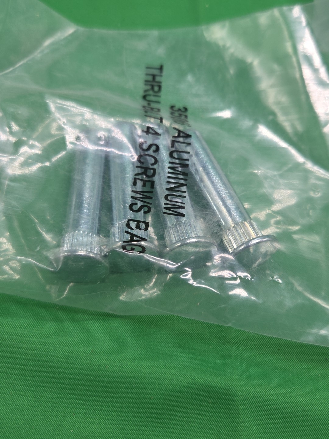 LCN ALUMINUM 35066 THRU-BOLT 4 SCREW BAG SET