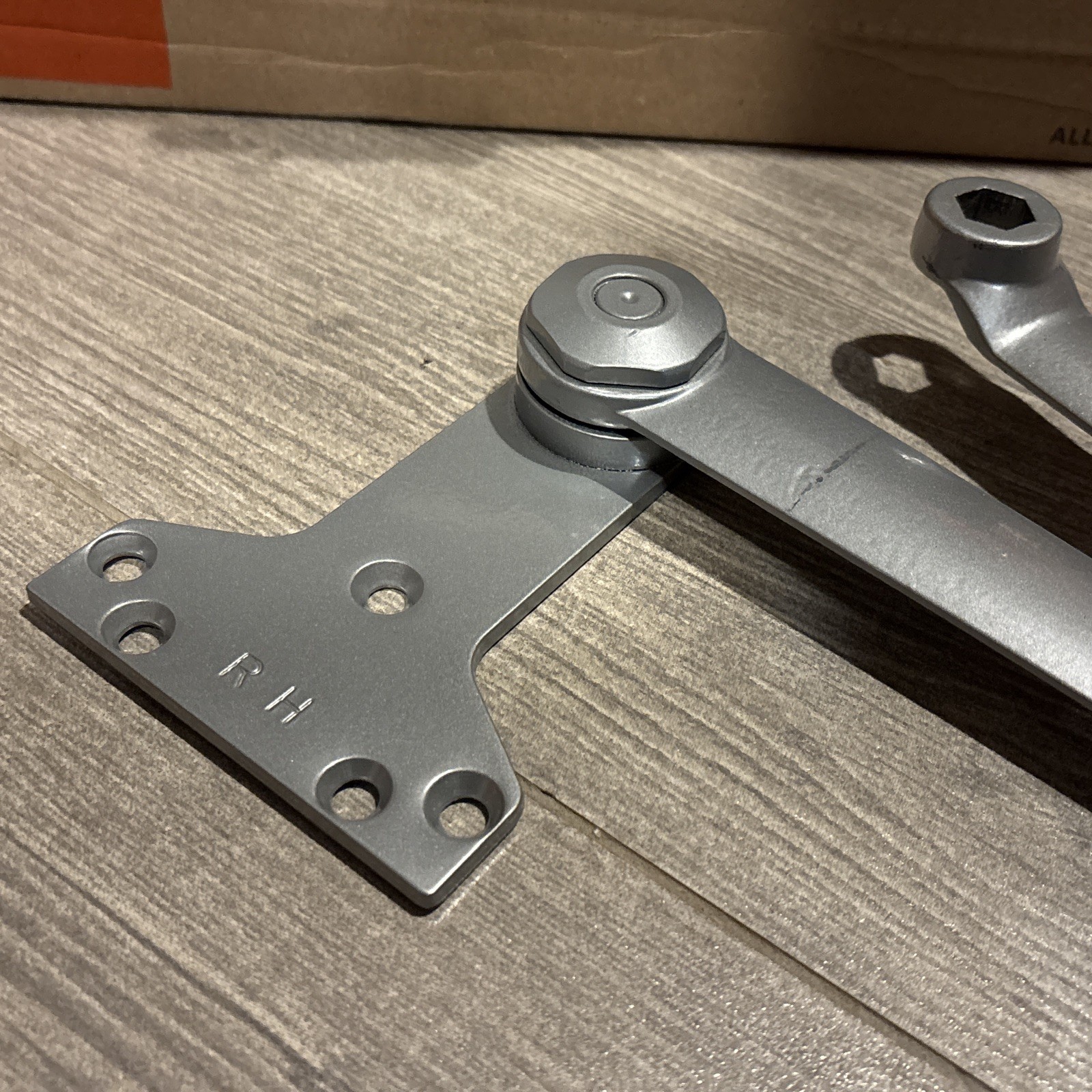 LCN 4040XP-HEDA RH AL Surface Closer Right-Hand EDA Hold-Open Arm W/ Wrench