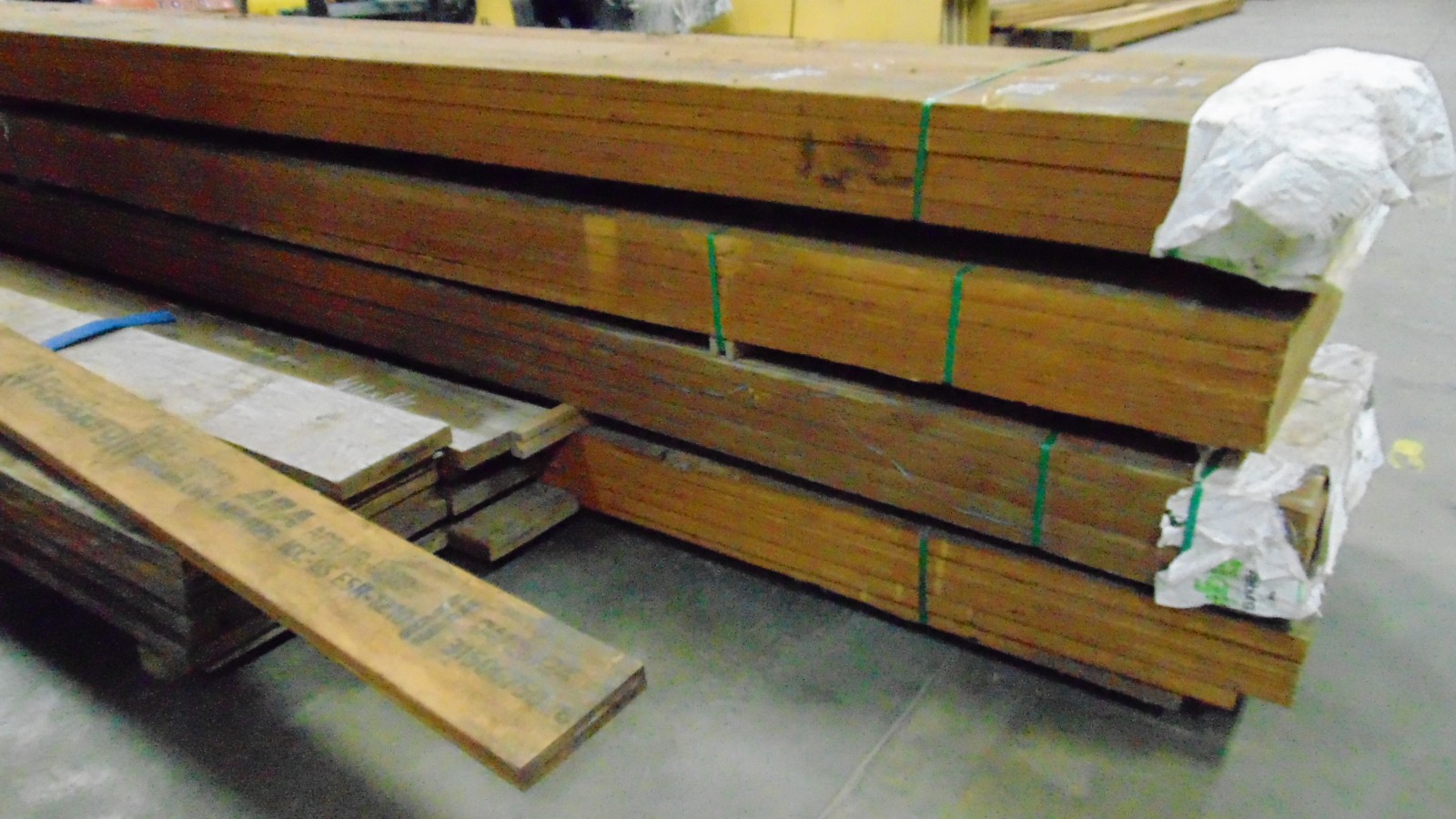 LVL Beam – 28′ x 9-1/2″ x 1-3/4″