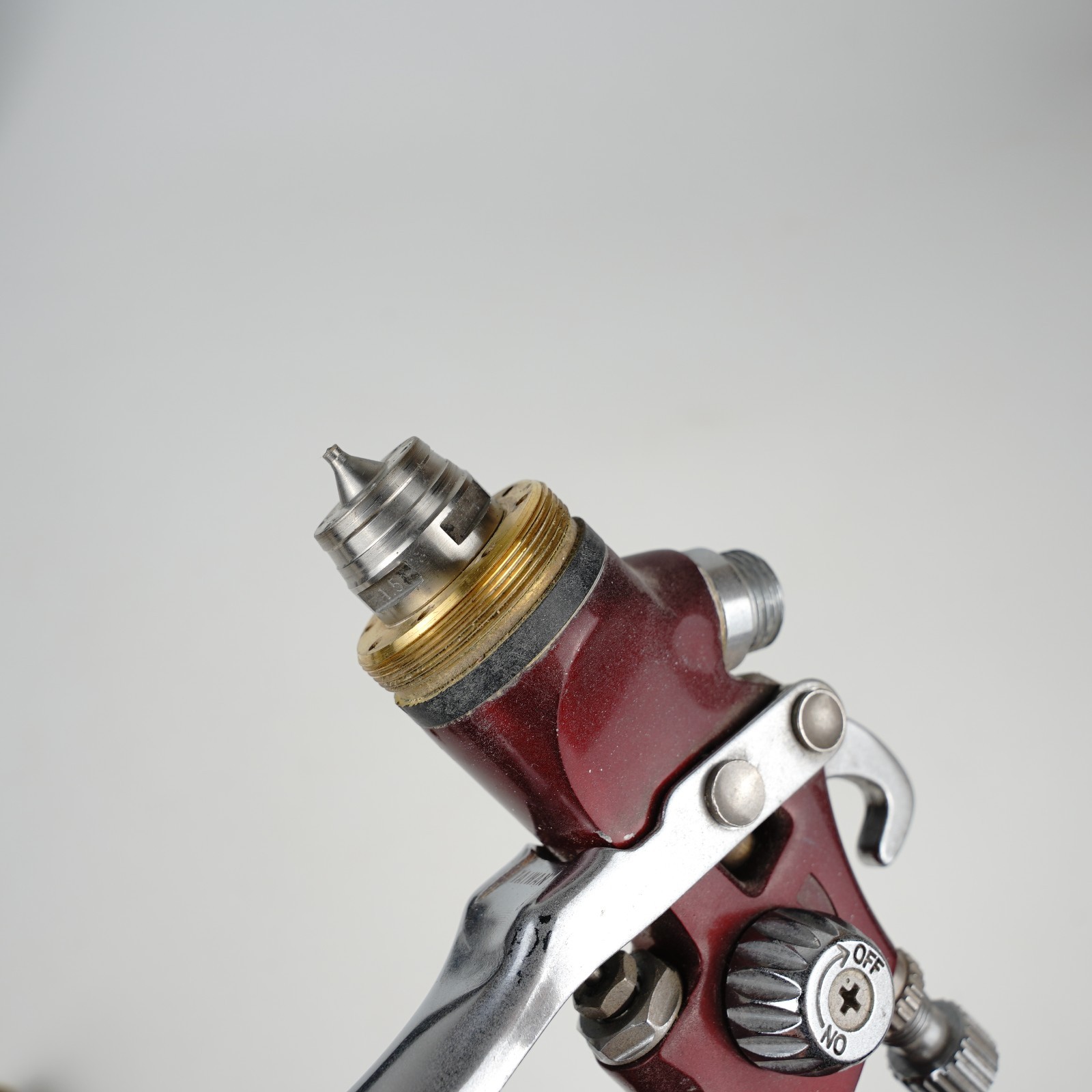 Binks M1-G Clear HVLP & Artison HVLP Gravity Feed Spray Guns w/ Case