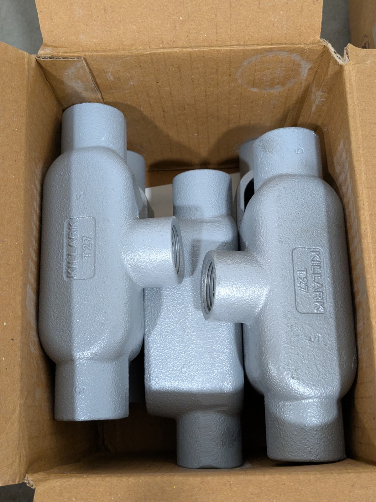 (5) Hubbell Rigid Iron Conduit Body: Form 7, T Body, 3/4″ Trade, IMC T27