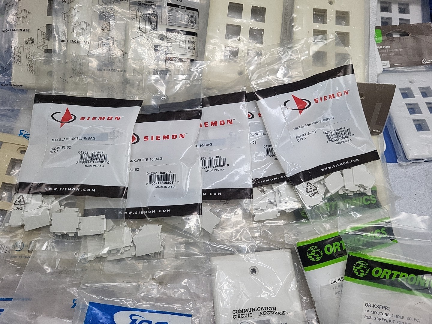 42 Packages Ortronics Other Brands Data Jack Faceplate Wall Plate Cover Lot TA