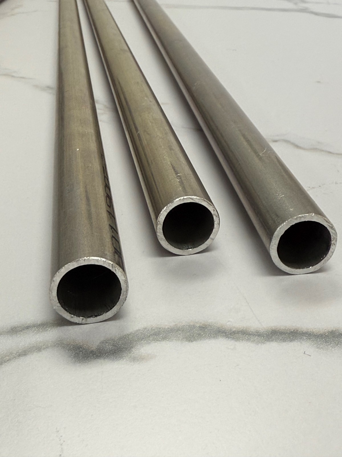 6061 T6 Aluminum Seamless Drawn Tube 1-5/8 to4-1/2″ OD X WT .028-.188″, L 12-48″