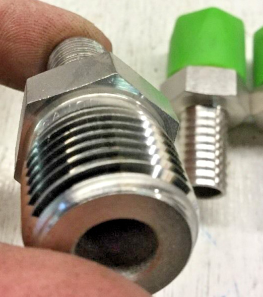 CAJON SWAGELOK SS-8-MHC-8S Male Hose Adapter 1/2″ M-NPT X 1/2″ Hose (Lot of 5)