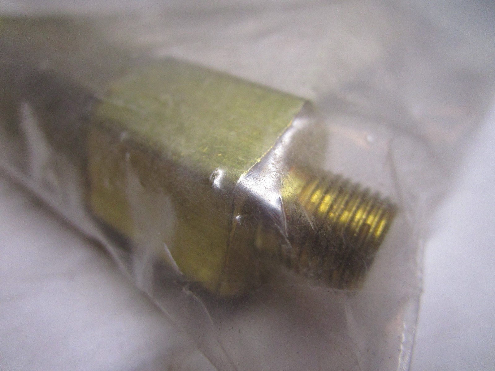 1/8″ Male NPT x 1/4″ Female NPT Brass Straight Adapter QTY 3