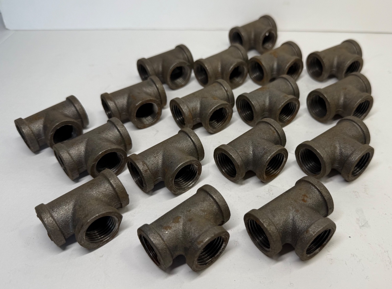 Lot of 17 1/2″ Female Tee Fittings T 3 WAY Pipe Connector Threaded