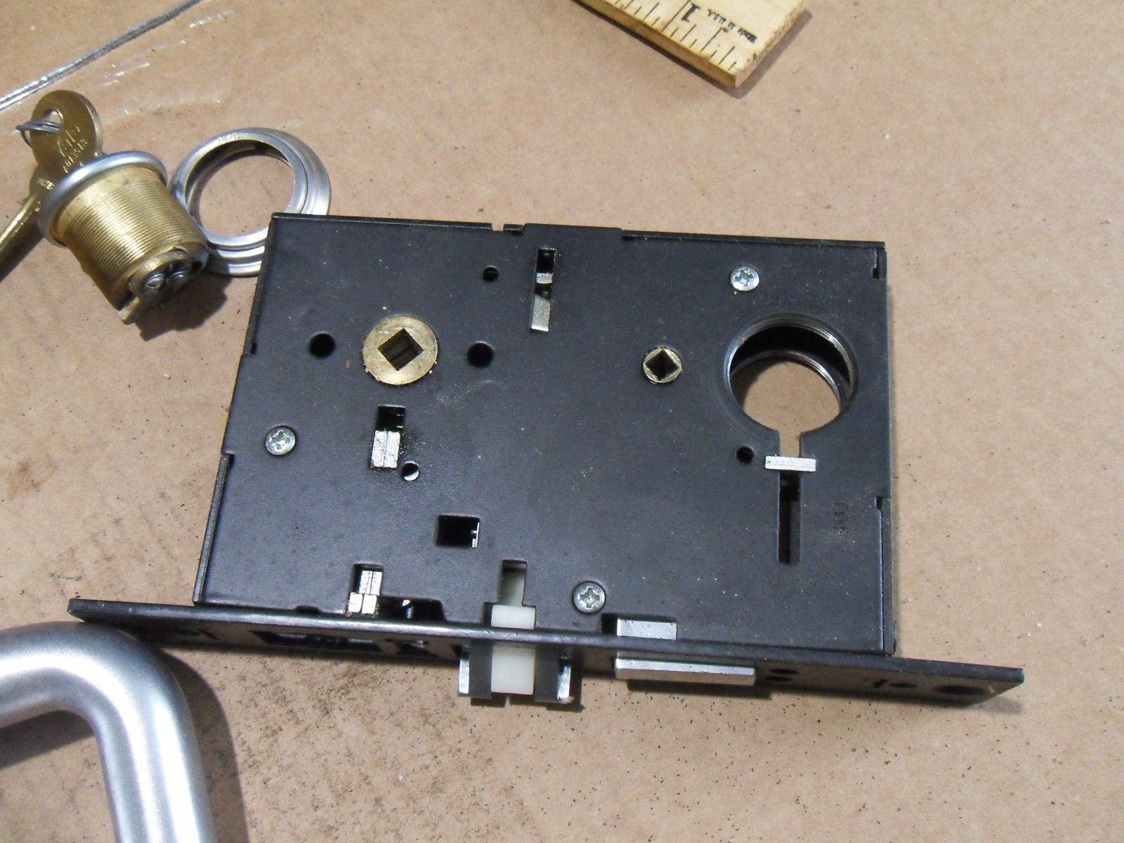 NOS COMMERCIAL CECO YALE MORTISE LOCKSET VH 8061 RH AS PICTURED