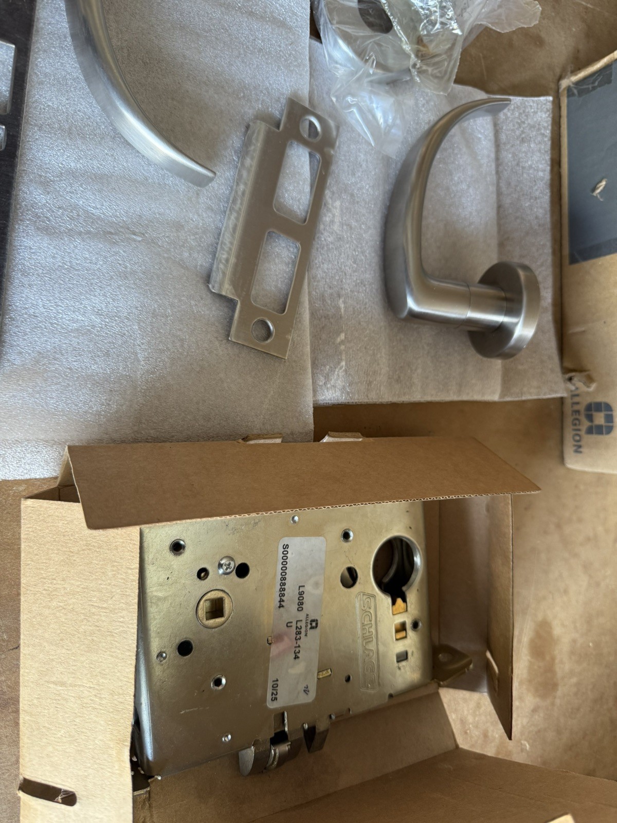 “NEW” Schlage L9080 03A 626 LockSet Silver Finish With Cylinder US26D