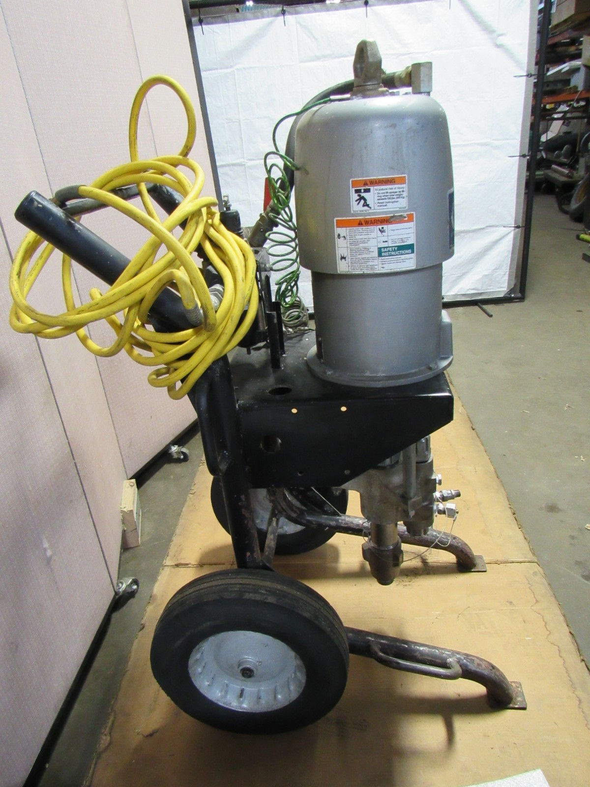 Graco Bulldog Xtreme 33:1 Paint Sprayer Pump 244-461 Ser D03A 344457 100Psi