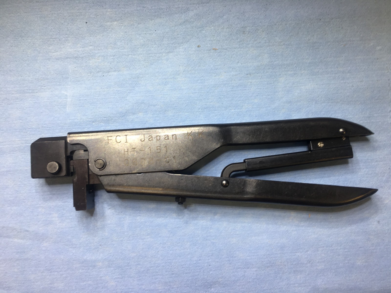 FCI Japan K.K. HT-151 HAND CRIMP TOOL 30 – 26 AWG CONTACTS AMPHENOL ICC DUBOX