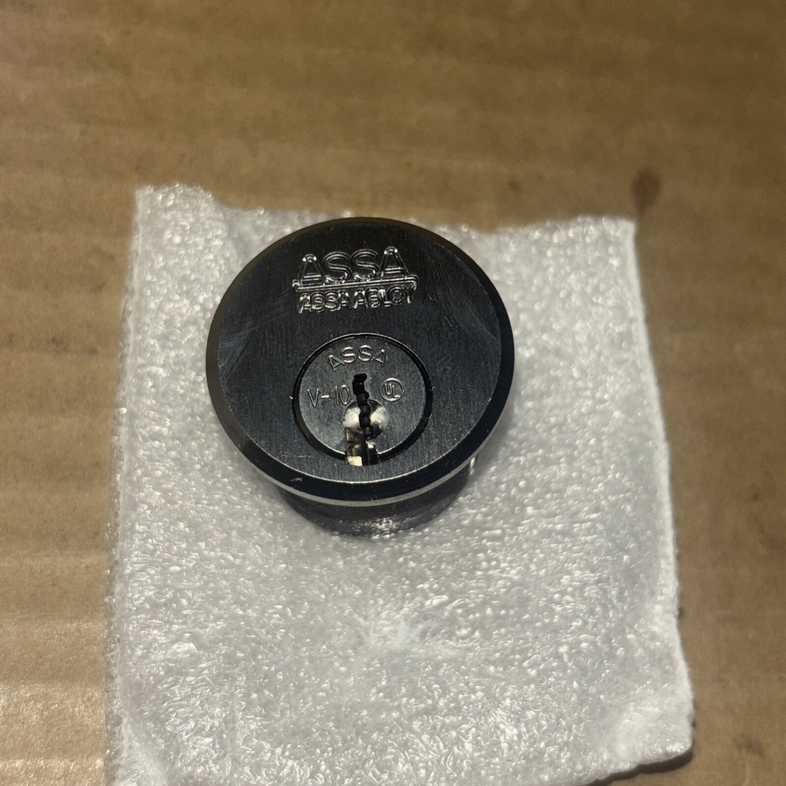 Brand New-Open Box-Assa V-10 1-1/8″ AS-V6551 Twin V-10 Mort Cyl 1-1/8in Rim/Mort