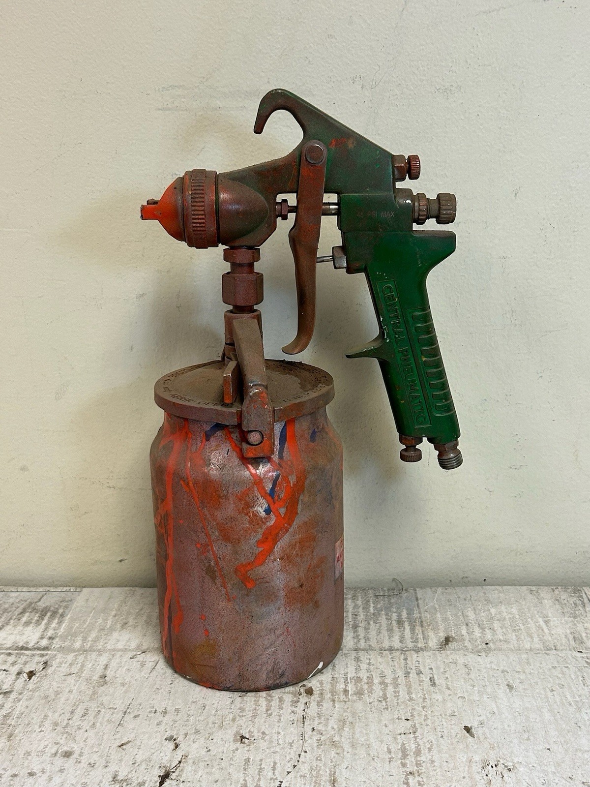 Vintage Central Pneumatic Professional HVLP Paint Spray Gun 5726 Automotive