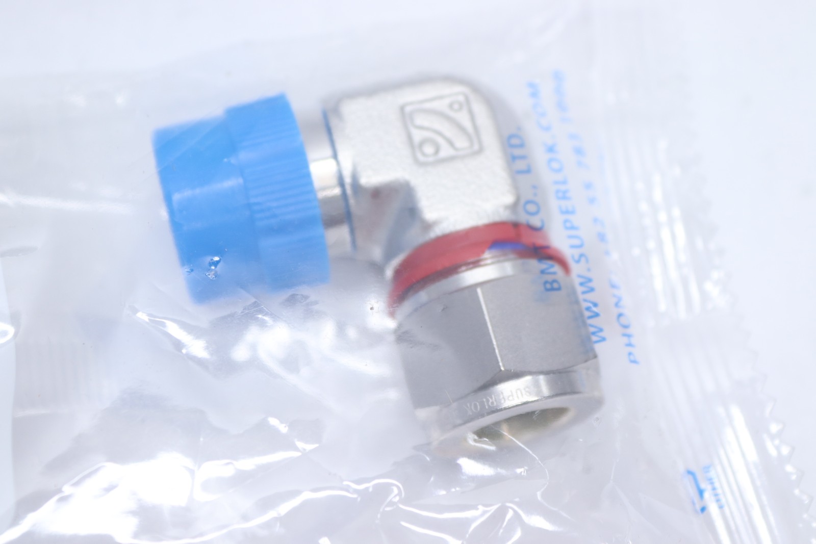 Superlok 90Â° Elbow Fitting 316 Stainless Steel 1/2″T x 1/2″M SMEI-8-8N