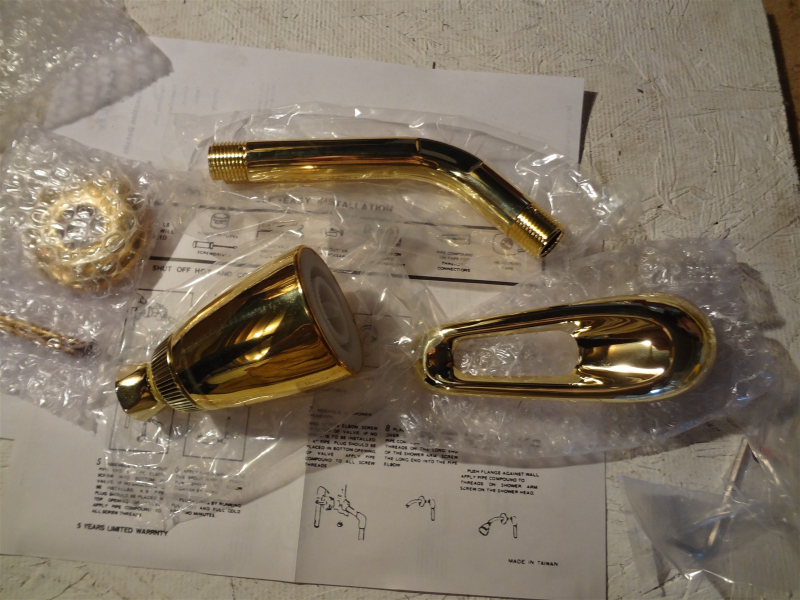 BRIGHT BRASS REPLACEMENT KIT INCLUDES SHOWER HEAD DOWN SPOUT FLANGE & HANDLE