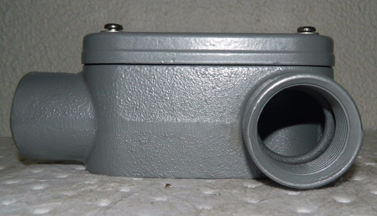 Hubbell Killark IMC and Rigid Iron Conduit Body 1-1/4″ Trade L 7 Form Qty 2 L47