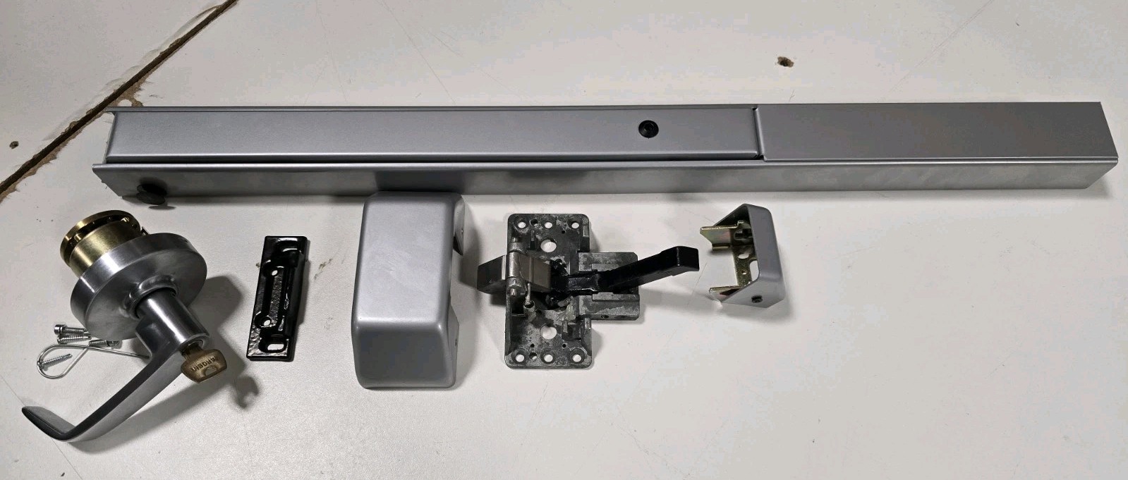 Sargent 3828 Series Rim Exit Device With Extra Door Locks