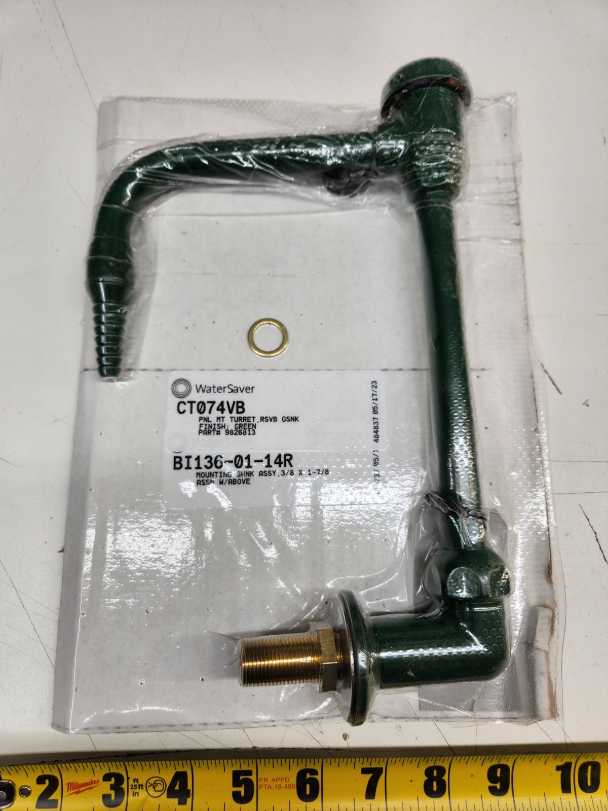 WaterSaver L100 3/8″ x 1-7/8″ NPT 125 PSI Green Laboratory Faucet Assembly NeW
