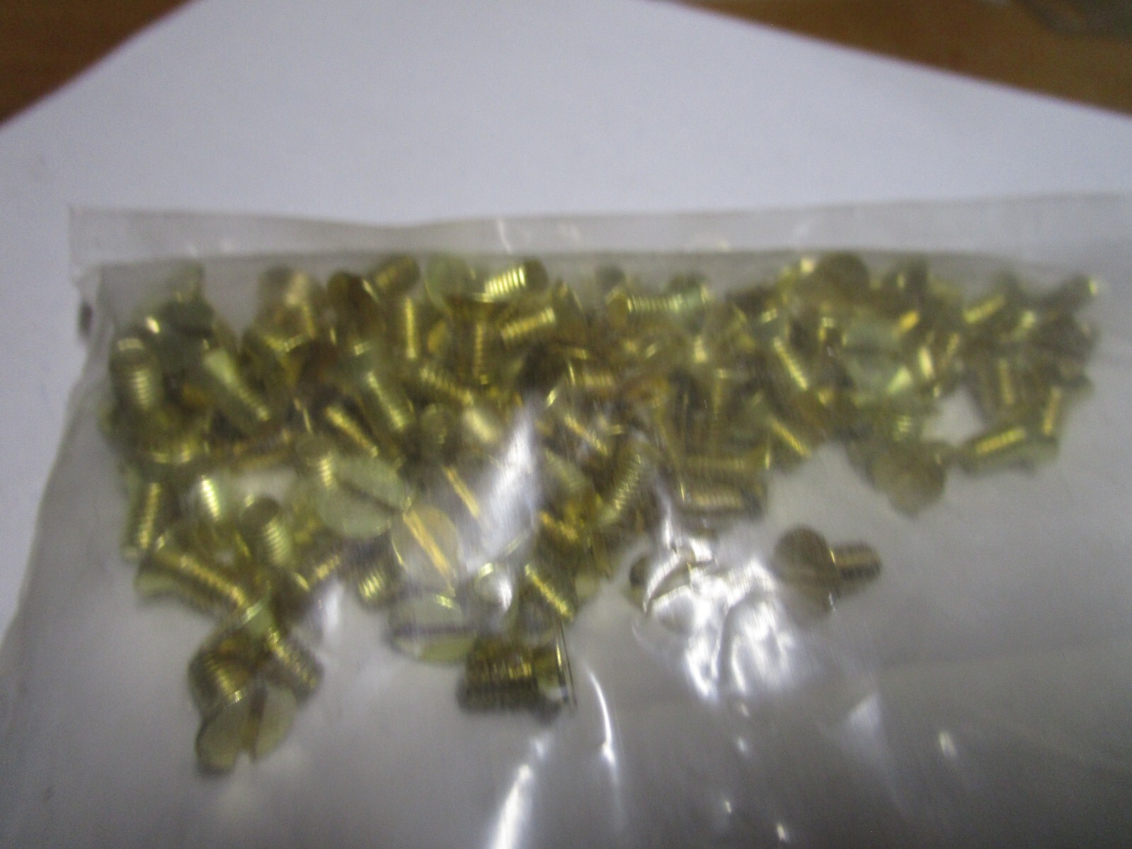 #10-32 x 3/8″ Slotted Drive Flat Head Brass Machine Screw QTY 100
