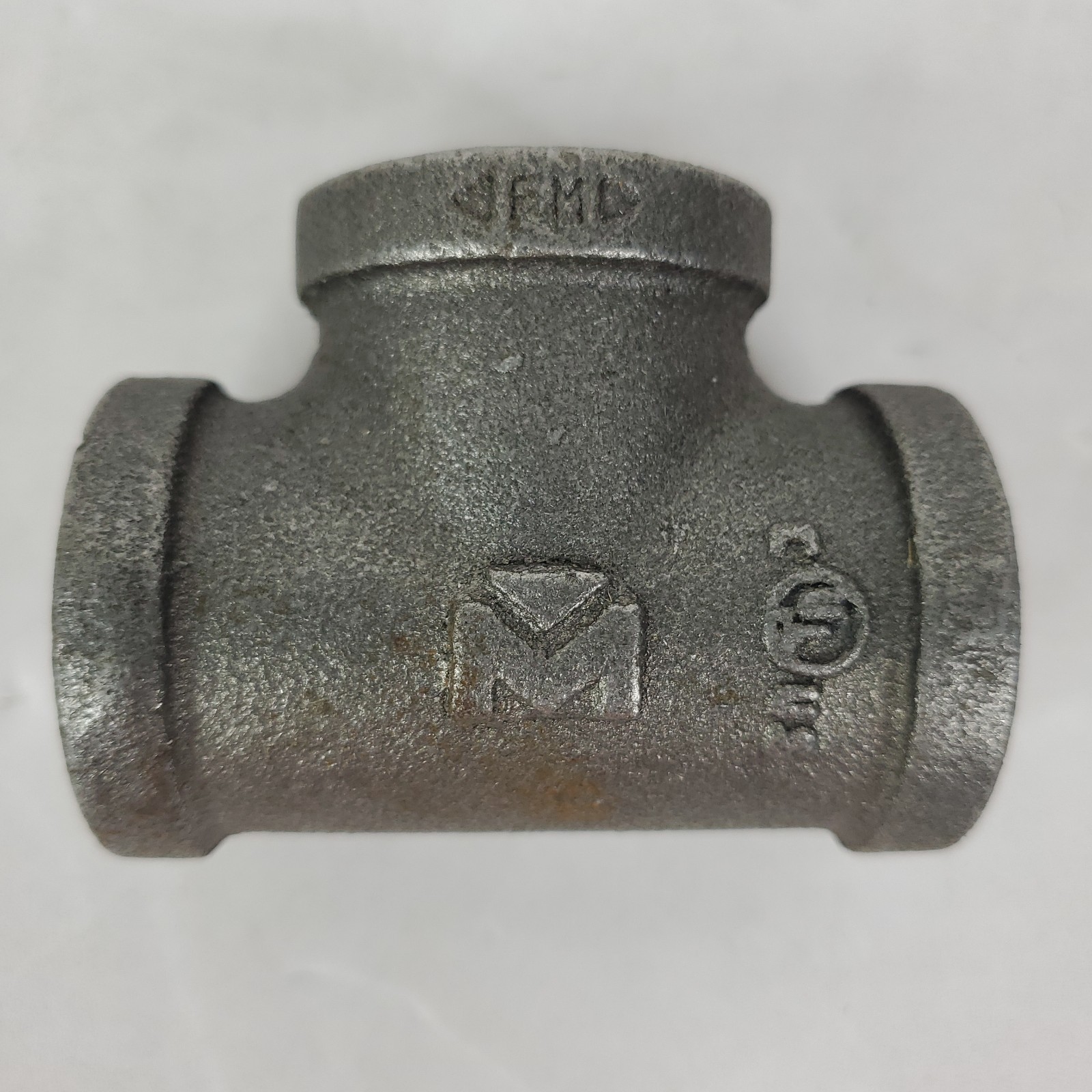 Southland 3/4″ Standard Malleable Black Iron Tee 103667 520-604HN