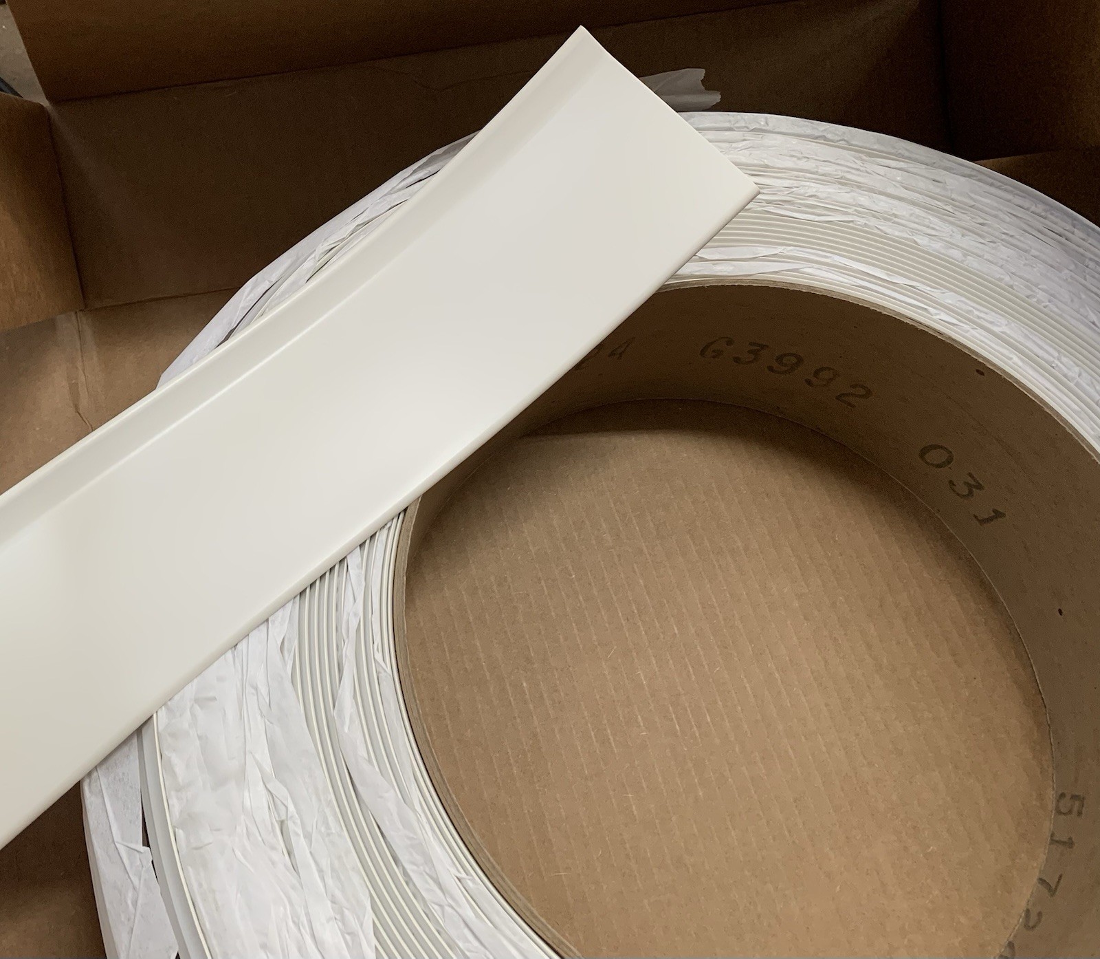 Tarkett Johnsonite Rubber Wall Cove Base Cotton 4″ x 120′ Roll