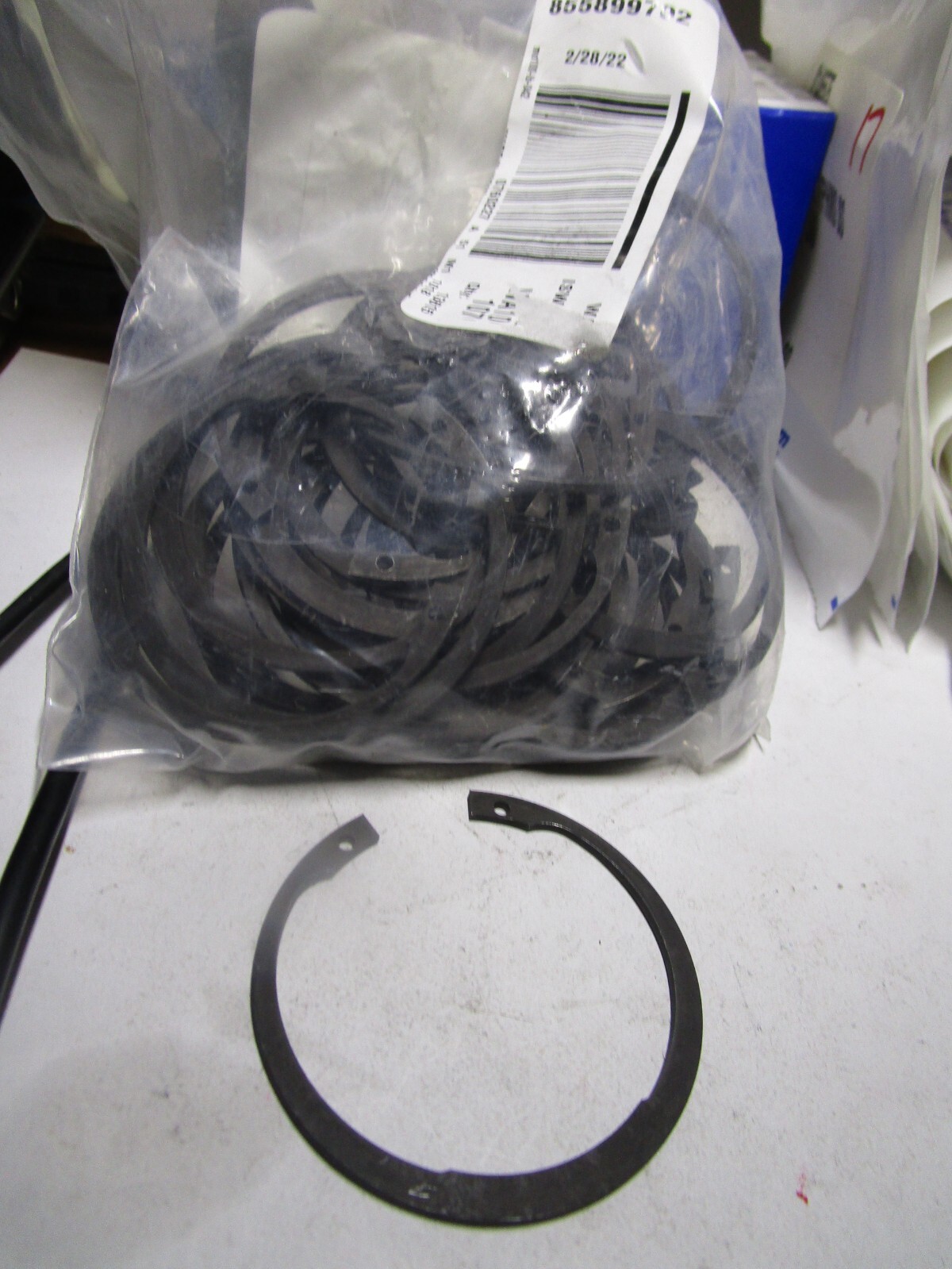 60MM DIN 472 Internal Retaining Ring, Steel Metric QTY 29