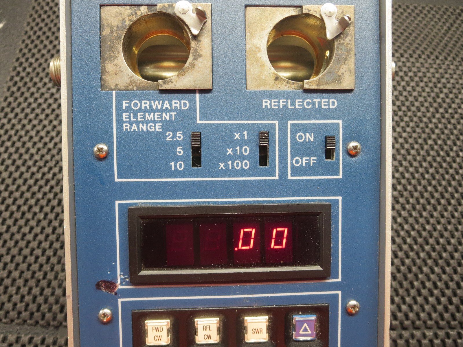 Bird Electronic Corp. 4381 RF Power Analyst Powers On RF Plug-Ins Not Included