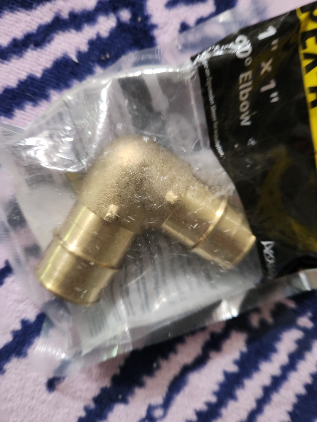 Apollo Retail 1 In. Barb x 1 In. Barb 90 Deg. Brass PEX-A Elbow (1/4 Bend)