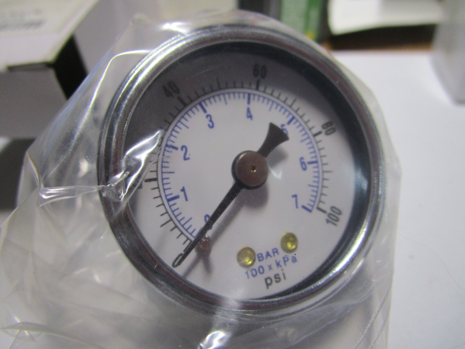 PIC GAUGES Pressure Gauge, 0 to 100 psi, 1/8 in BSPT, Black