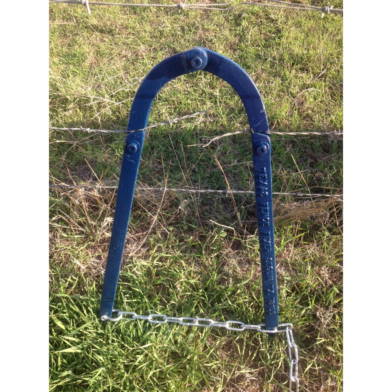 The Original Texas Fence Fixer – Barbed Wire Stretcher and Tightener