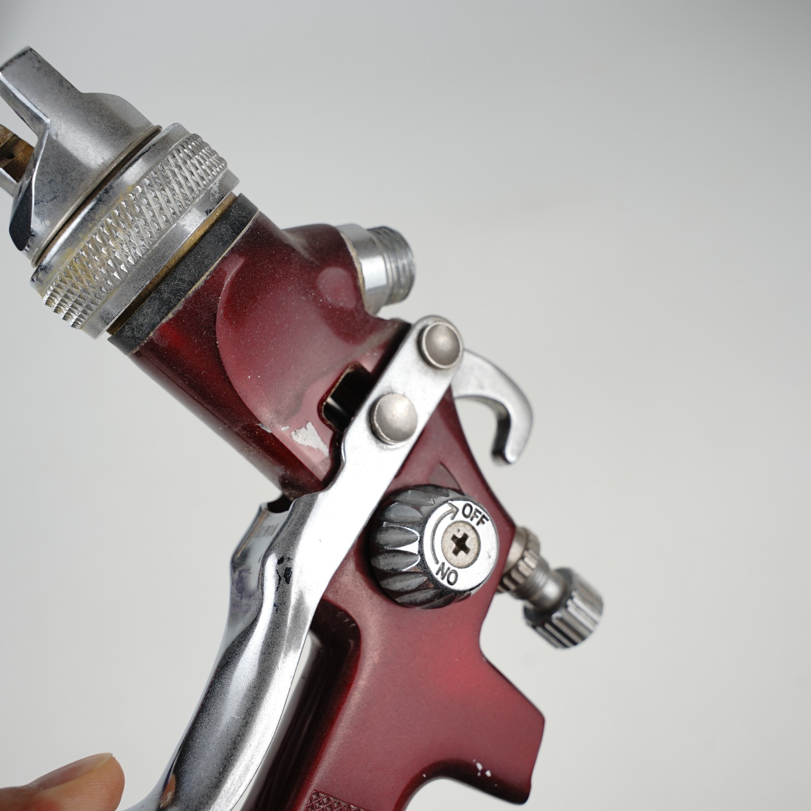 Binks M1-G Clear HVLP & Artison HVLP Gravity Feed Spray Guns w/ Case