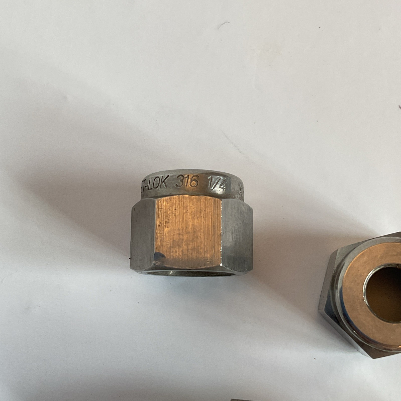 QTY 5 – Ham-Let – SST. 316 Bulkhead Union, Let-Lok® Tube Fitting 1/4″ (Swagelok)