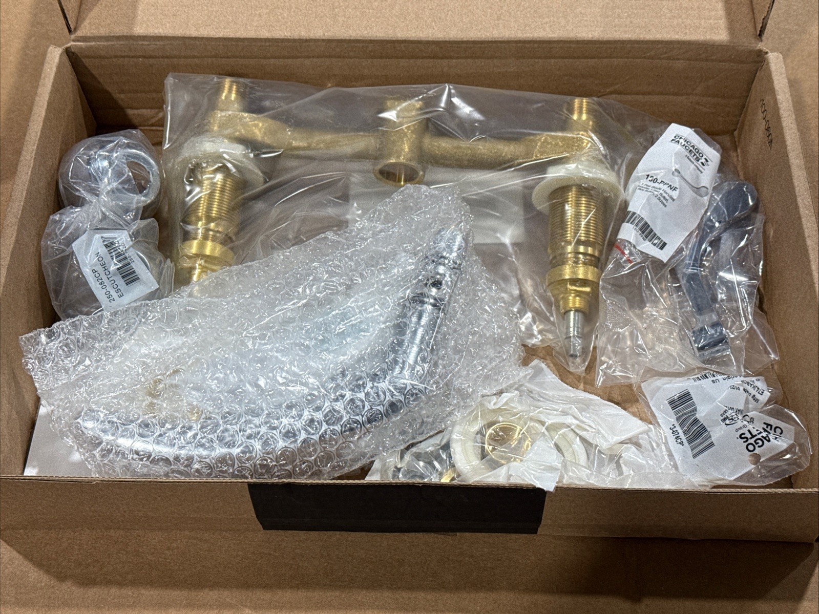 Chicago faucets 404-E74-317XKAB Deck Mounted Sink Faucet Chrome Plated New