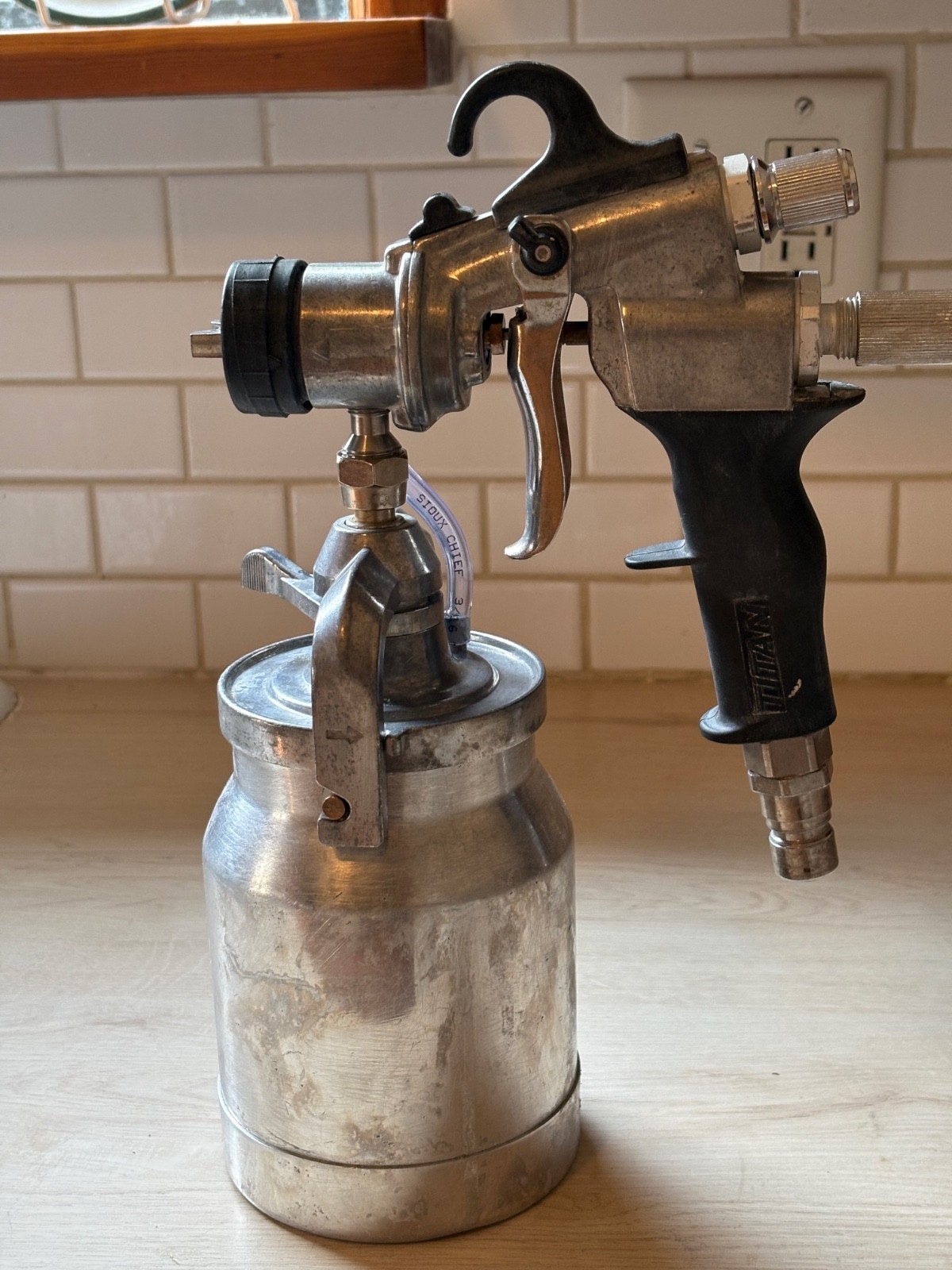 USED Titan Capspray Maxum Elite HVLP Spray Gun #5 Needle Set & tube screen