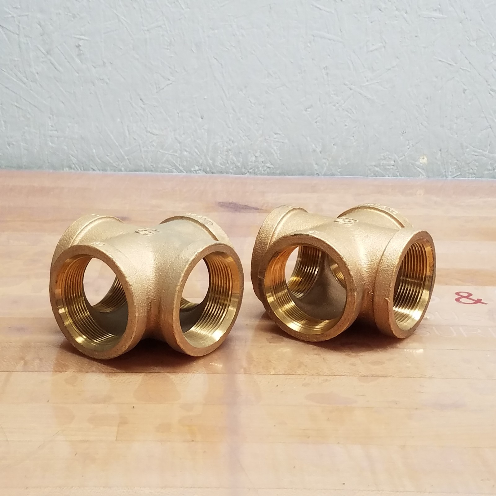 Lot of 2, Merit Brass XNL110-32 Pipe Cross, 2″ Nominal, FNPT End Style, Brass