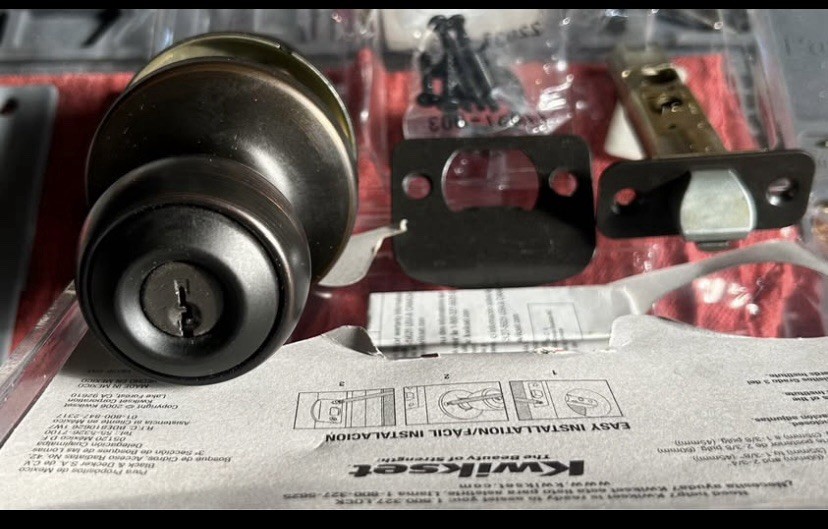LOT of 4 Kwikset Entrance Locks 3 w/ Same Keyway Locksmith Gear NIB