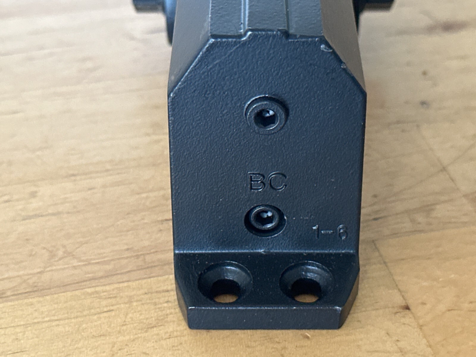 METAL DOOR CLOSER BODY ONLY BC 1-6 BLACK