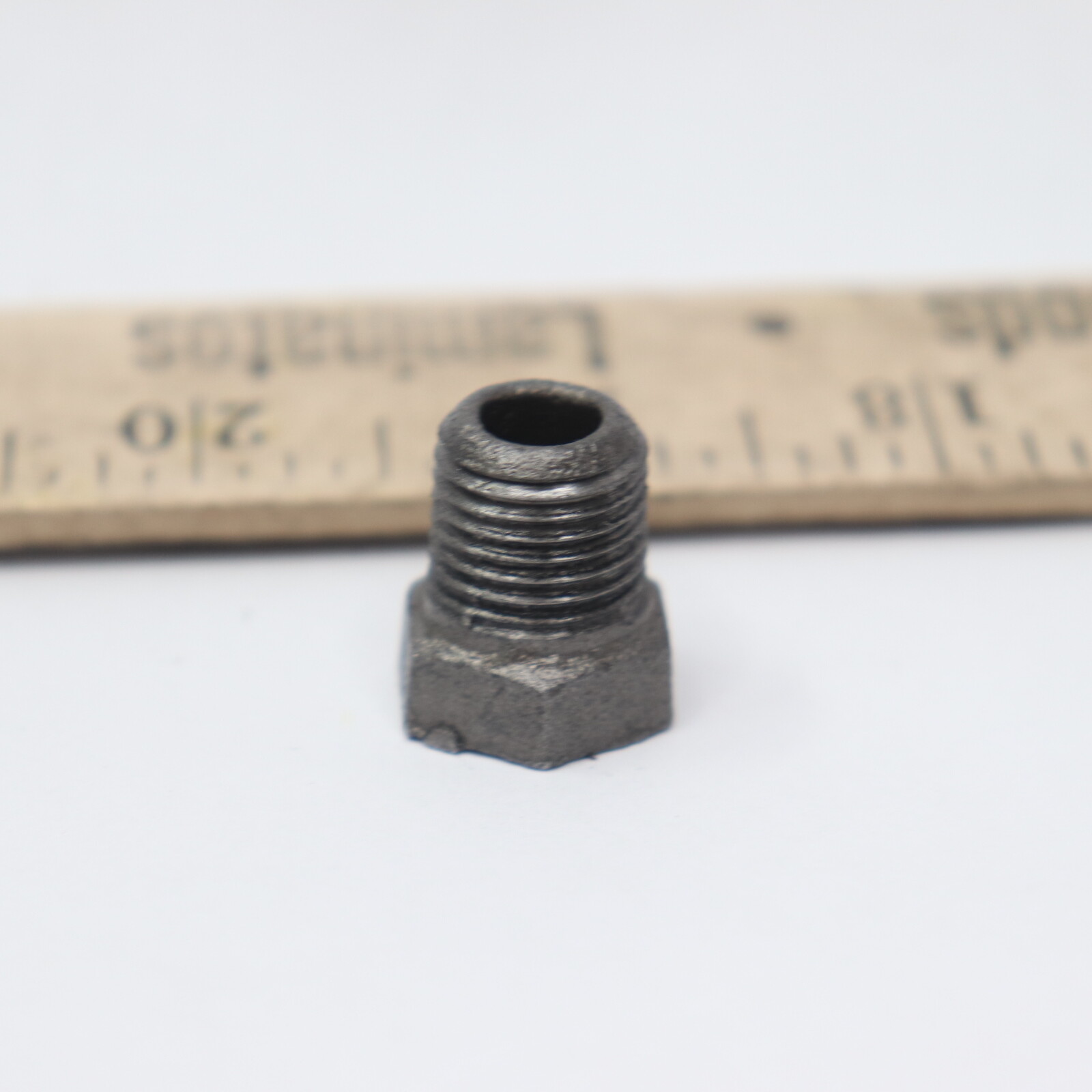 Proflo Bushing Pipe Fitting Malleable Iron Black 1/4″ x 1/8″ IBBBA