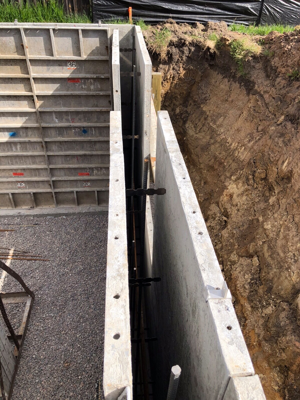 Concrete form Wall Ties 8” nominal for aluminum concrete wall forms 100/bundle