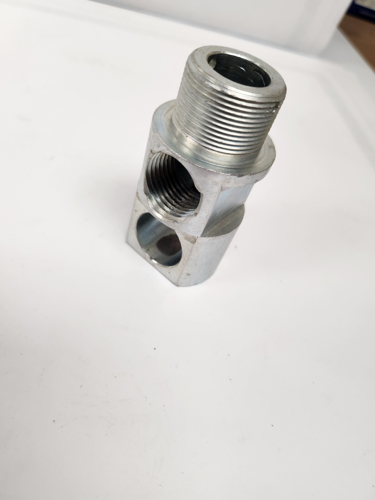 Graco 350 Paint Sprayer 207-889 207889 Valve Housing NOS