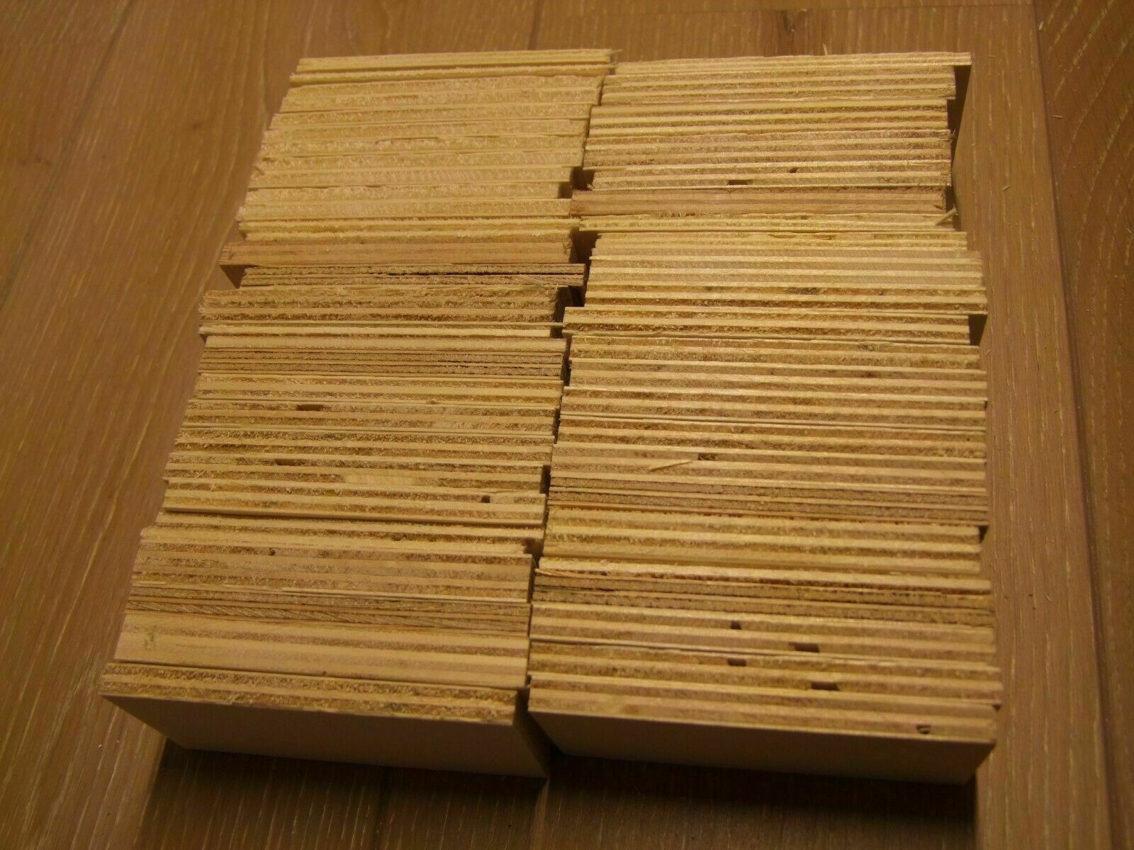 60 pcs. underlay plates, levelling plates, underlay material, window wedges 8-18 mm