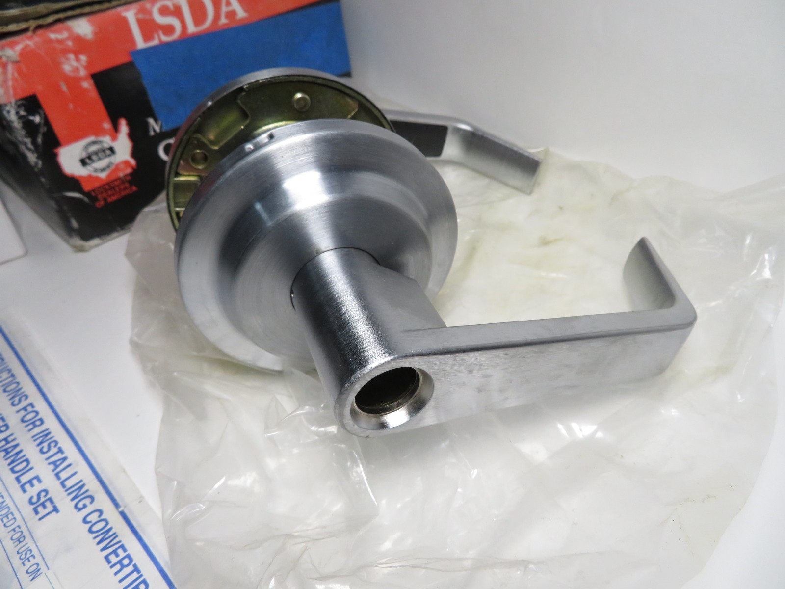LSDA Cylindrical Leverset L100 Entrance 26D – ANSI (NOS)