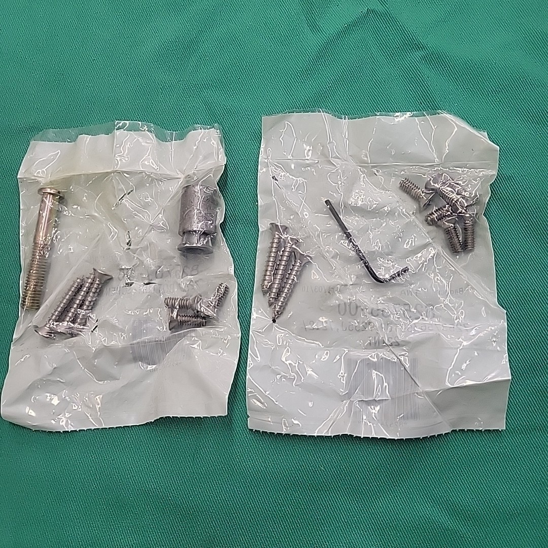 Allegion Ives 7253 US26D Pivot Set Center Hung Pivot Set