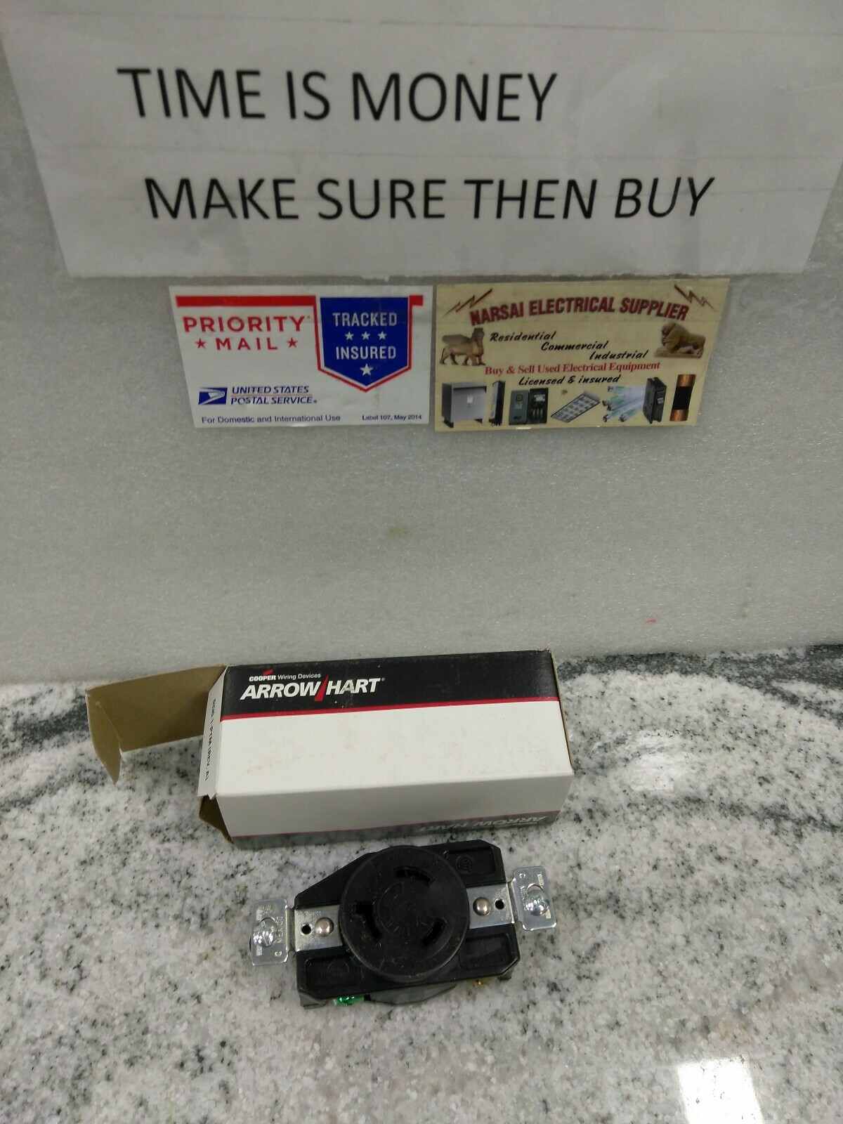 COOPER / ARROW HART LOCK CWL720R GROUNDED SINGLE RECEPTACLE 20A 277V 2P 3W(14C2