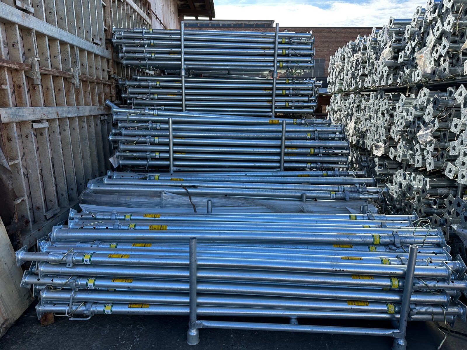 550 Post Shore (GALVANIZED) – OVER 1000 AVAILABLE